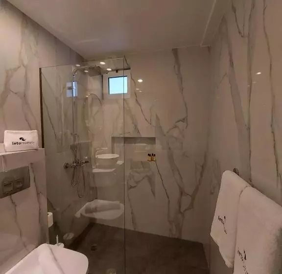 ホテル Leto Nuevo