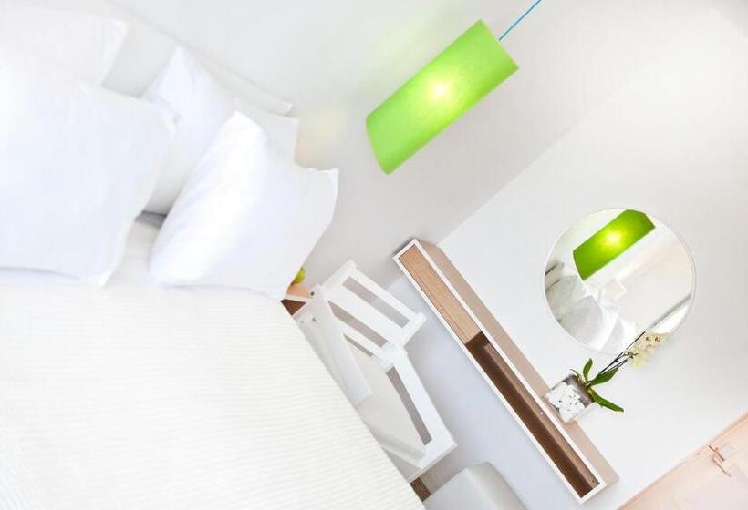 ホテル Marathon Beach Resort