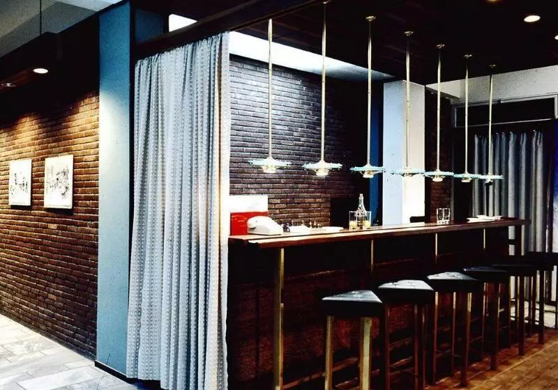 Отель Marathon Beach Resort