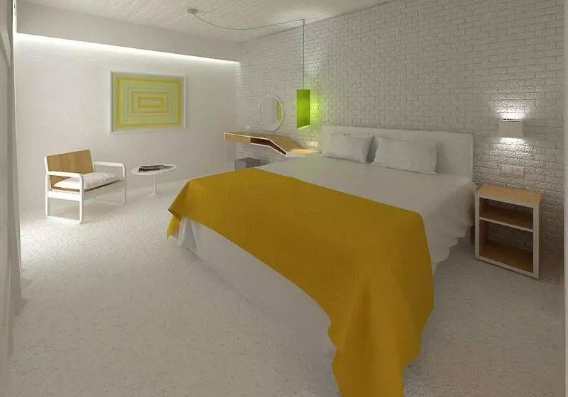 Отель Marathon Beach Resort