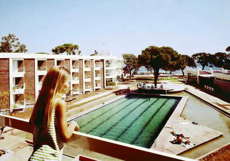 Отель Marathon Beach Resort