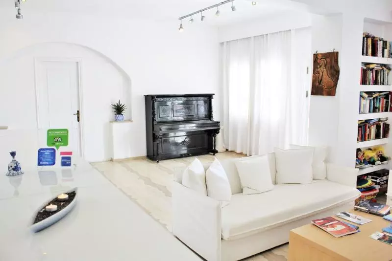 هتل Poseidon Beach