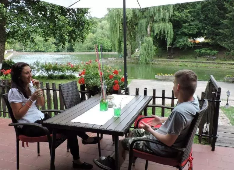 ホテル Síkfőkút