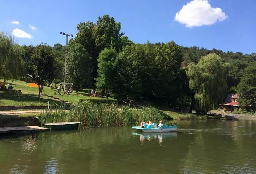 ホテル Síkfőkút