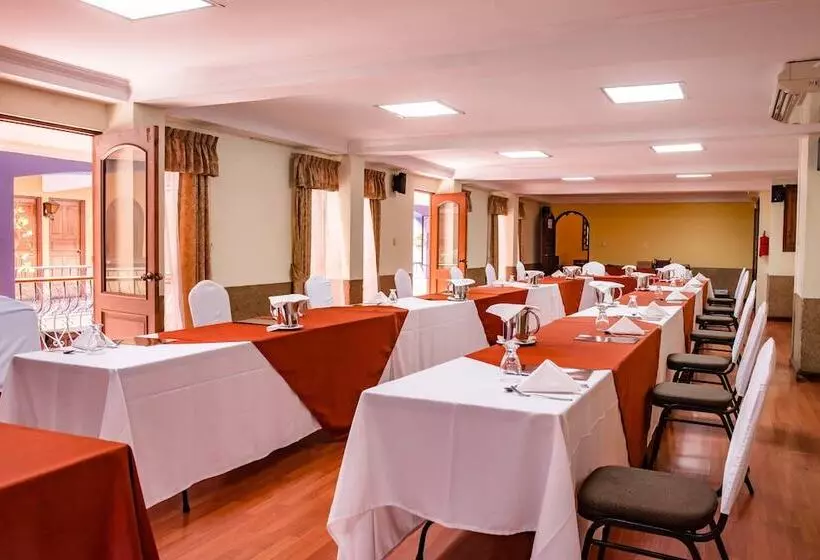 ホテル Villa Española