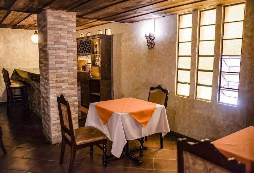 ホテル Villa Española