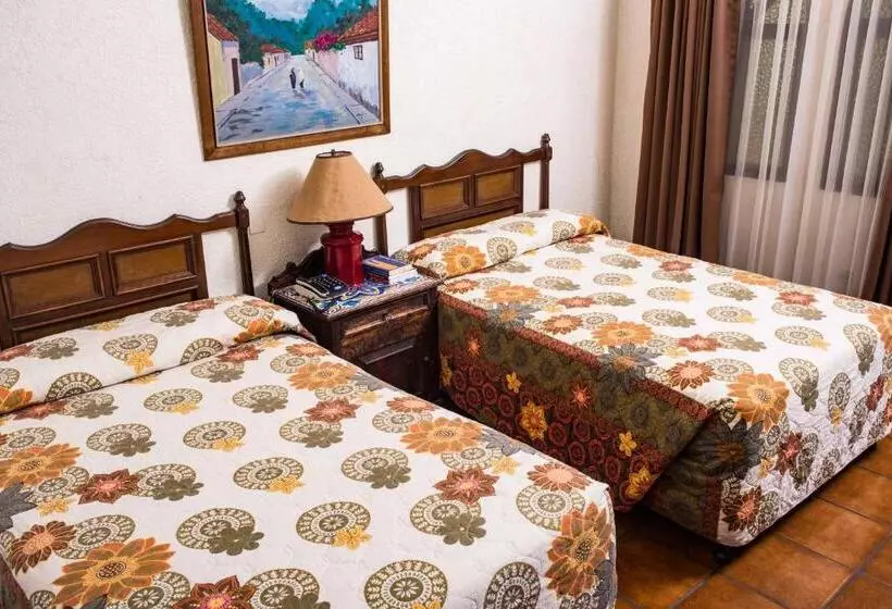 ホテル Villa Española
