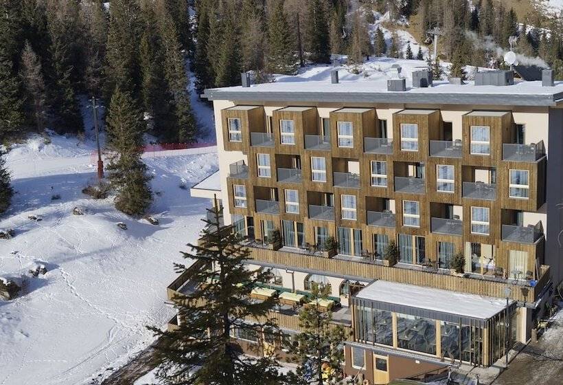 هتل Boè Sport And Nature