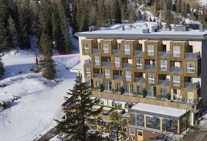 Отель Boè Sport And Nature