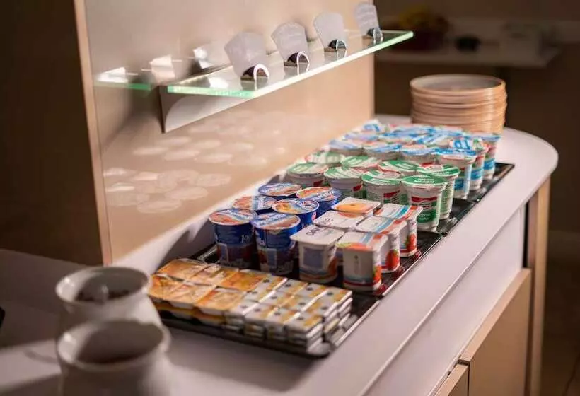 Отель Kristály Imperial