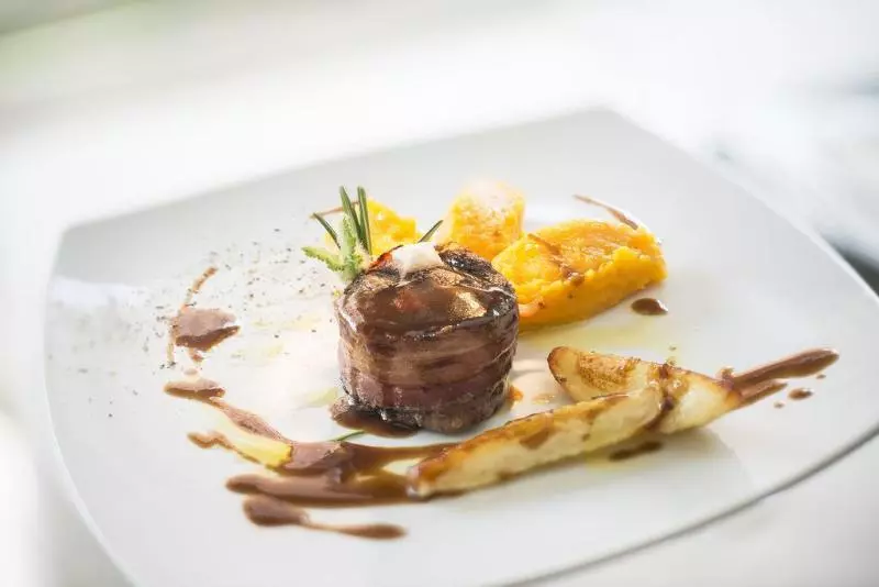 Sardegna Hotel   Suites & Restaurant