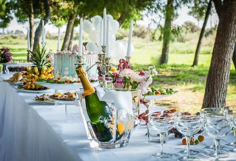 Sardegna Hotel   Suites & Restaurant