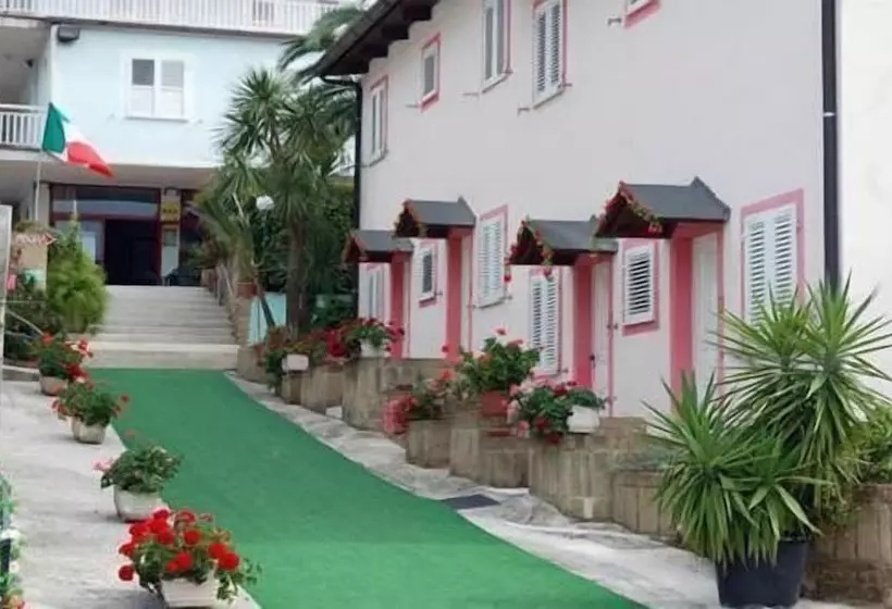 Резиденция Villaggio Verde Cupra