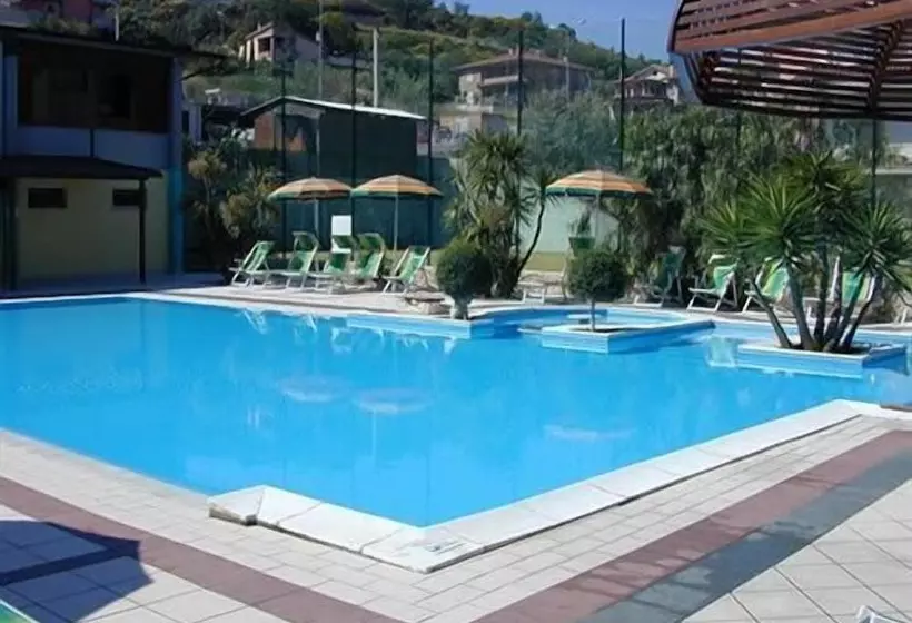 Резиденция Villaggio Verde Cupra