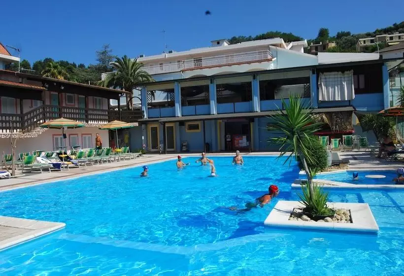 Резиденция Villaggio Verde Cupra