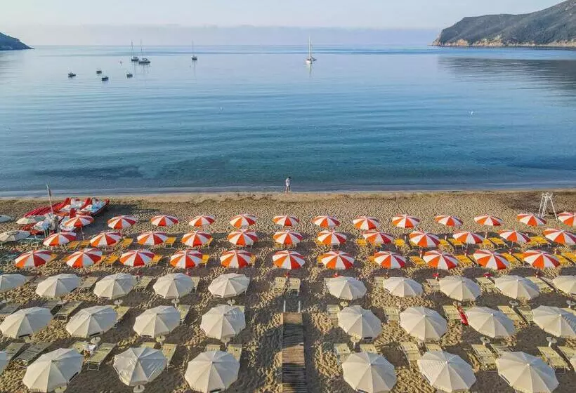 Uappala Club & Resort Lacona