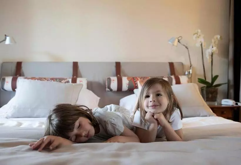 Augustus Hotel & Resort