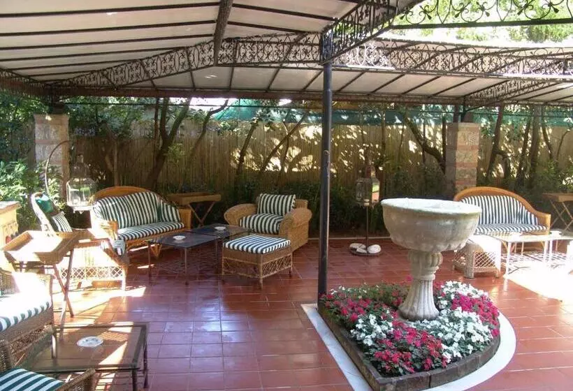 Augustus Hotel & Resort