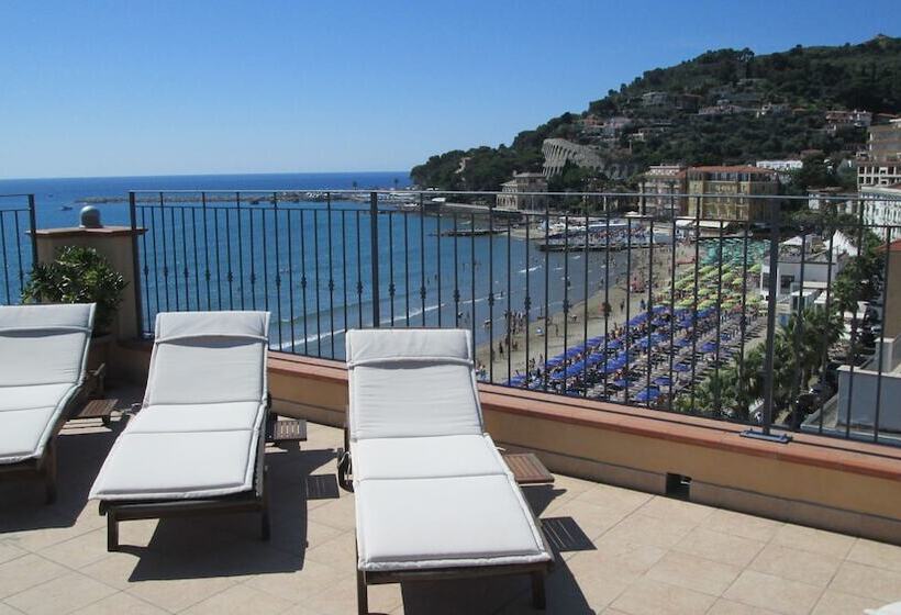 B&b Hotel Diano Marina Palace