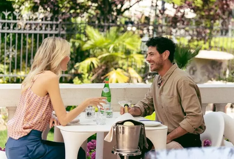 호텔 Ausonia Hungaria Wellness & Lifestyle