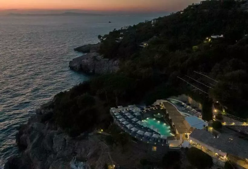 בית מלון כפרי Delfino