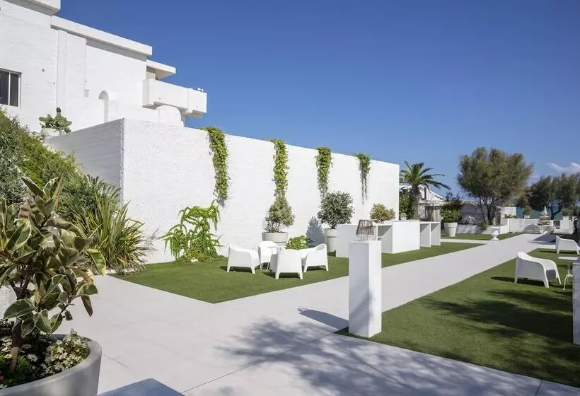 Отель Riva Del Sole