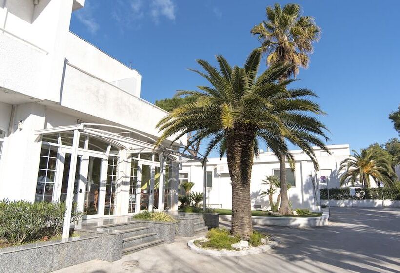 בית מלון כפרי Riva Del Sole