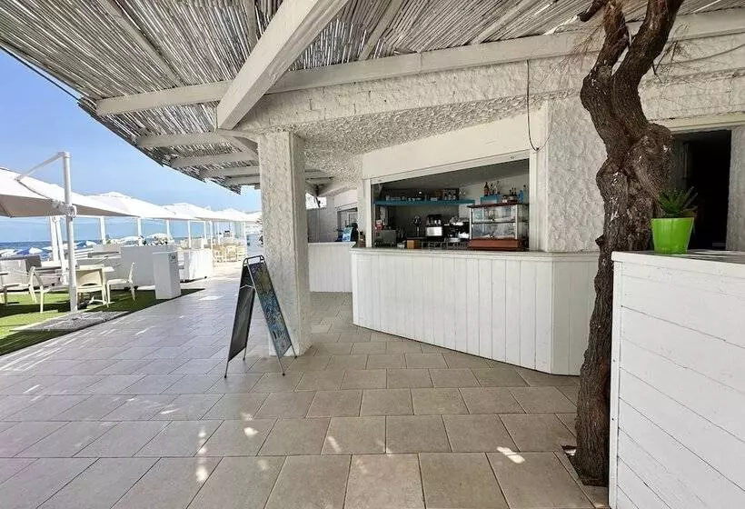 Отель Riva Del Sole