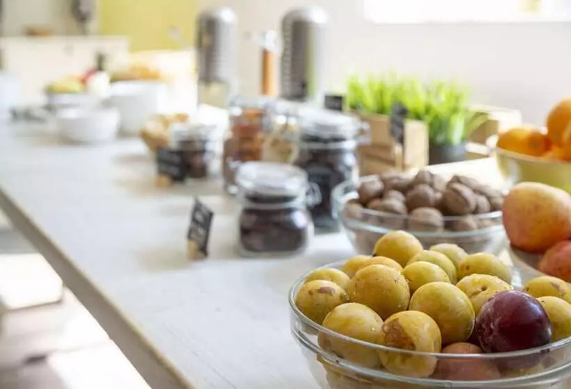 Отель Riva Del Sole