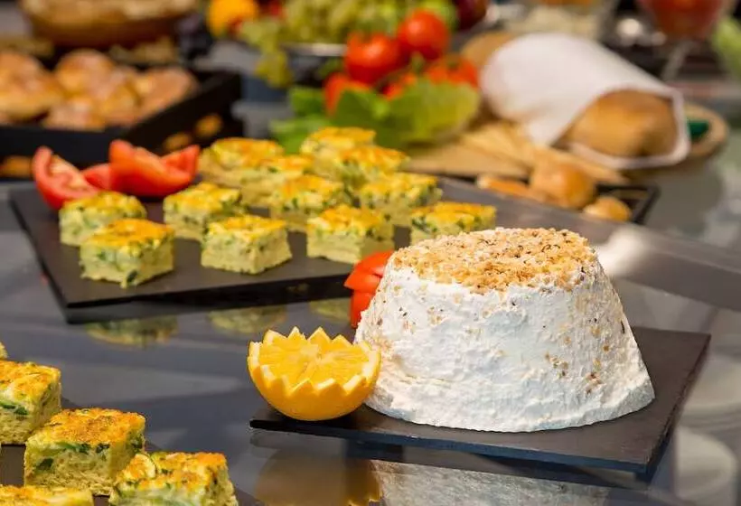 בית מלון כפרי American Palace Eur