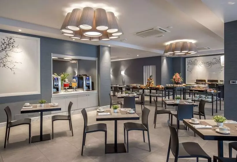 בית מלון כפרי American Palace Eur