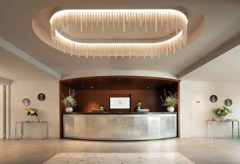 Hotelli American Palace Eur