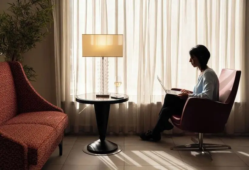 Hotelli American Palace Eur