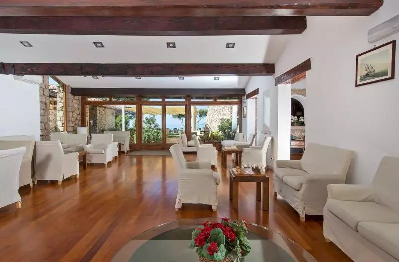 Boutique Hotel Torre Di Cala Piccola