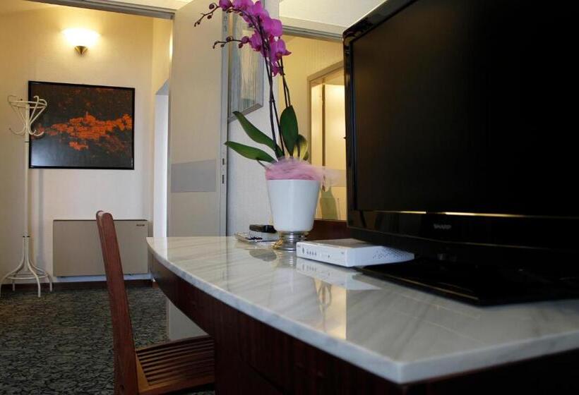 בית מלון כפרי Centrale