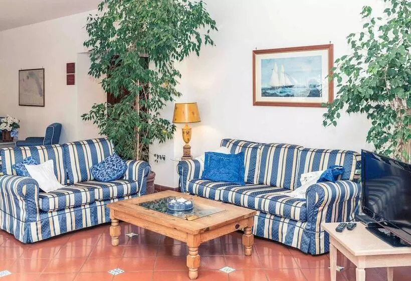 Отель Albergo Filippo Ii