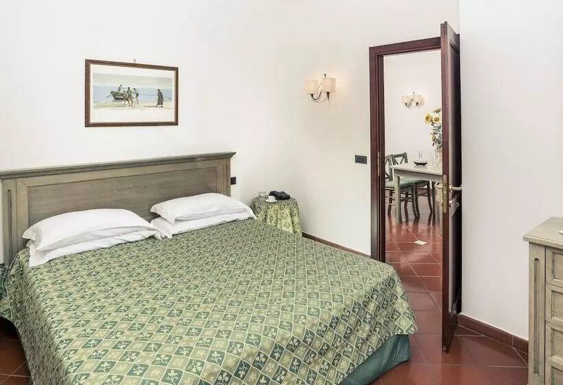 Отель Albergo Filippo Ii