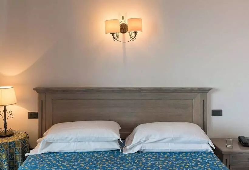 Отель Albergo Filippo Ii