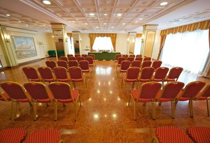 فندق Mercure Parma Stendhal