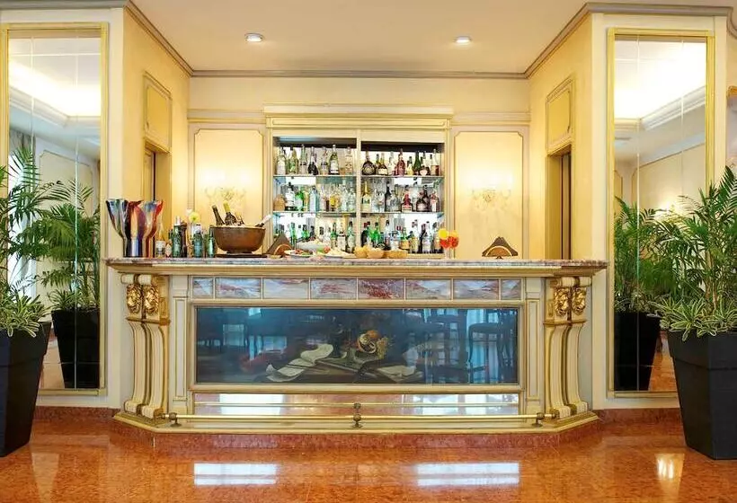 فندق Mercure Parma Stendhal