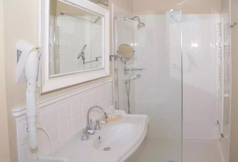 هتل Royal Victoria