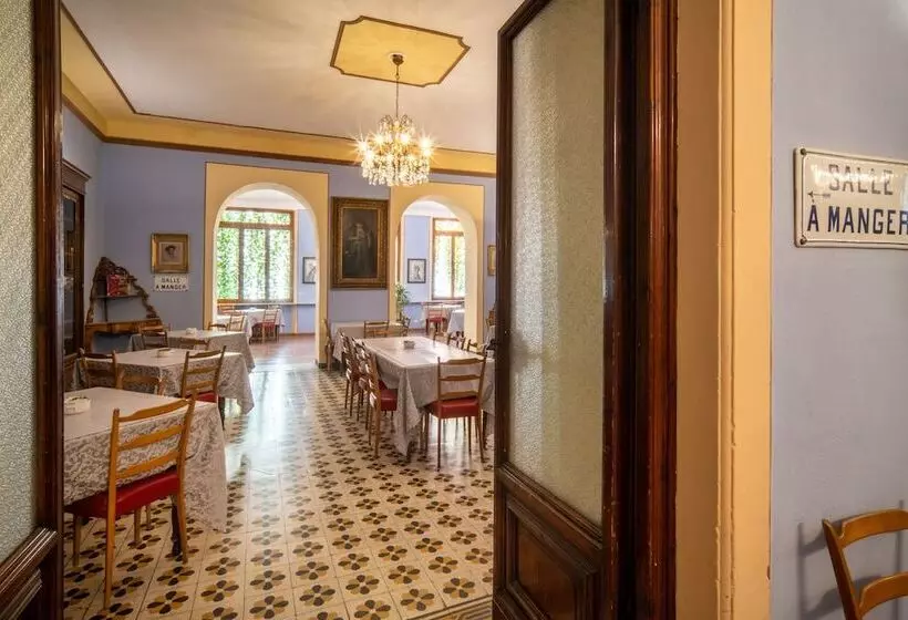 هتل Royal Victoria