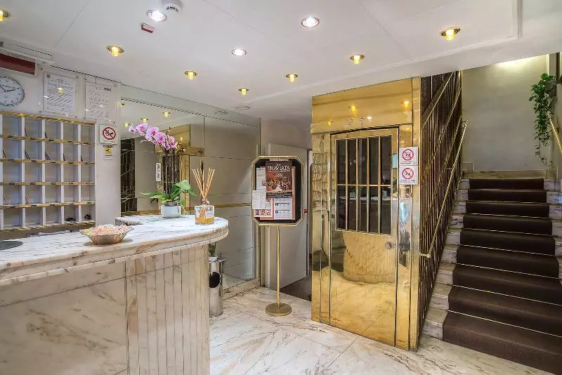 בית מלון כפרי Tritone