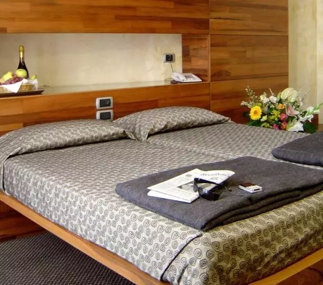 בית מלון כפרי Tritone