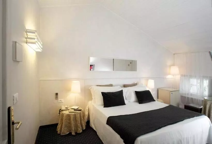 호텔 Clocchiatti Next