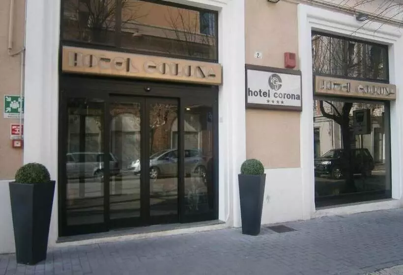 Отель Corona
