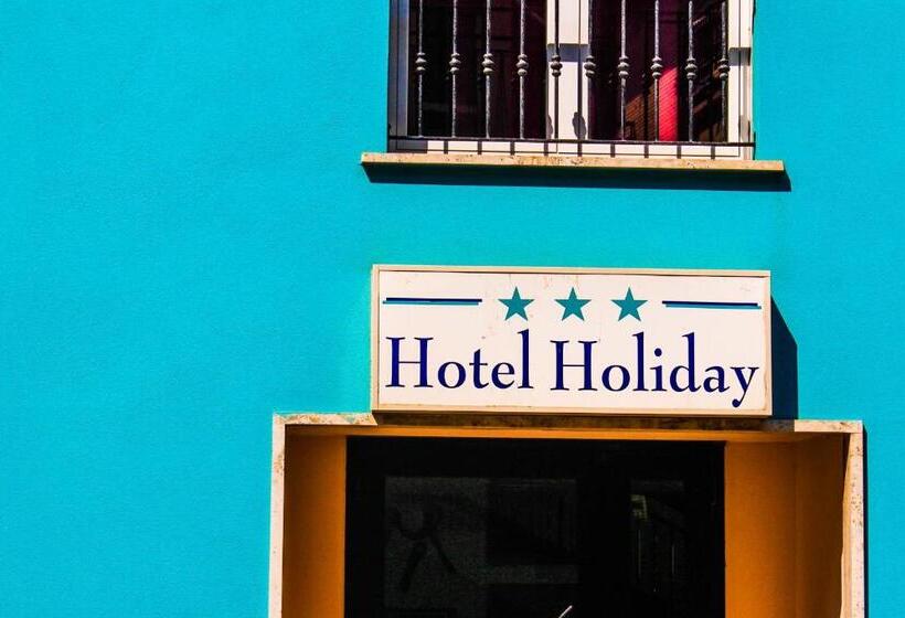 هتل Holiday