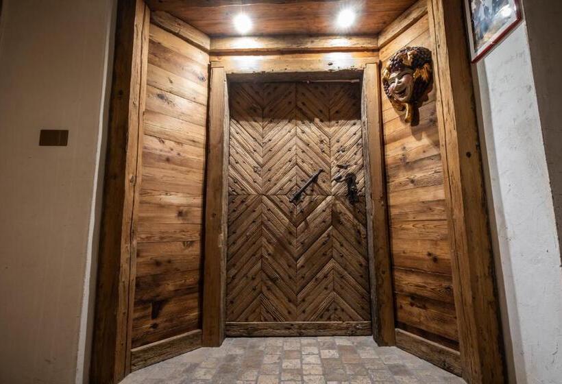 בית מלון כפרי Monaco Sport