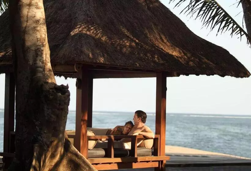 בית מלון כפרי Puri Santrian