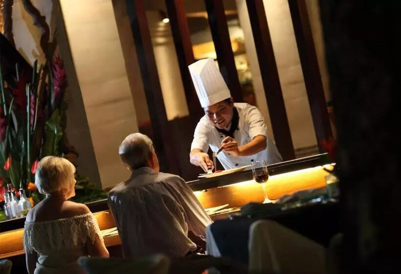 בית מלון כפרי Puri Santrian